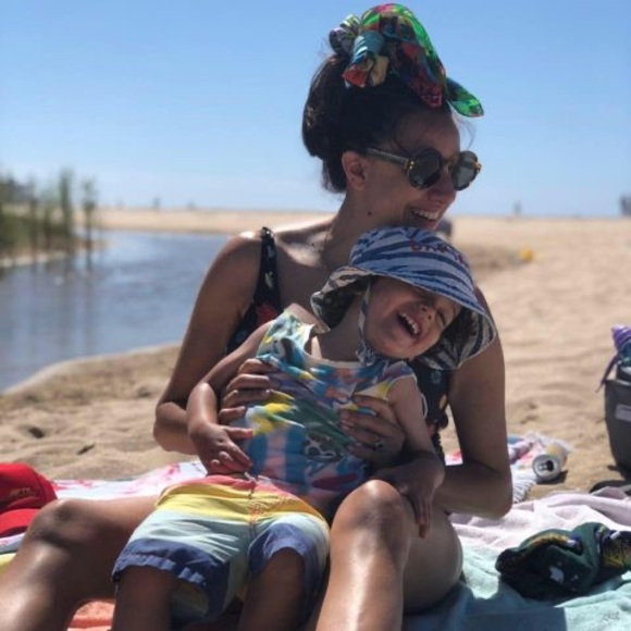 Meet your Posher, Alexandra - Picture 1 of 1